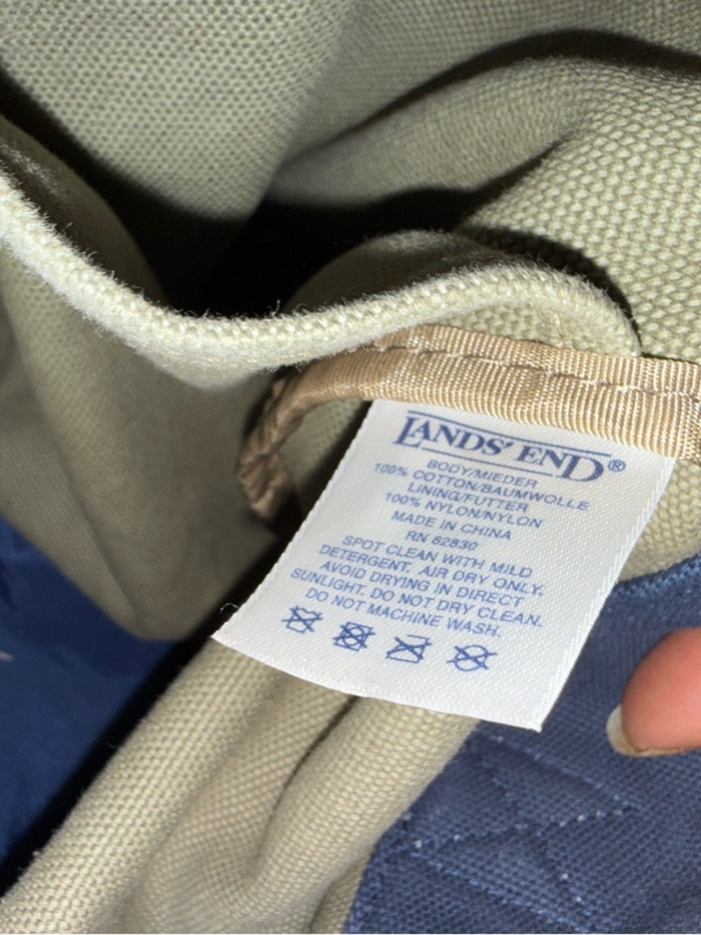 ‼️Rare print Lands End medium Zip tote - Picture 8 of 10